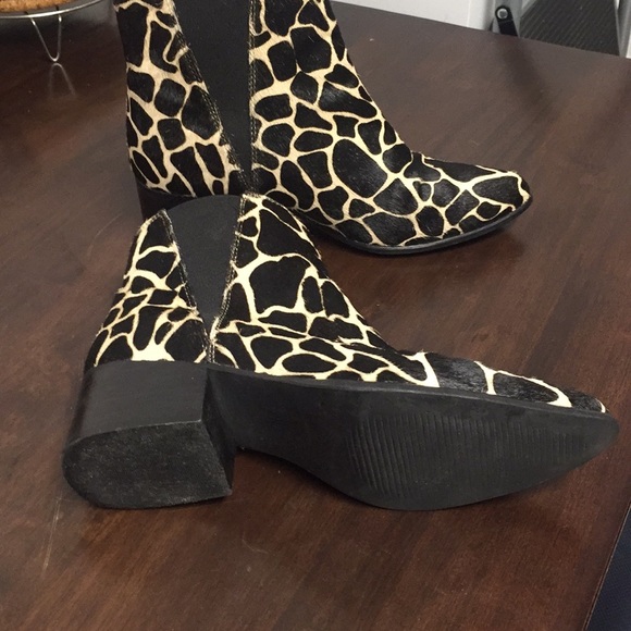 Giraffe ankle Boots - Picture 7 of 7